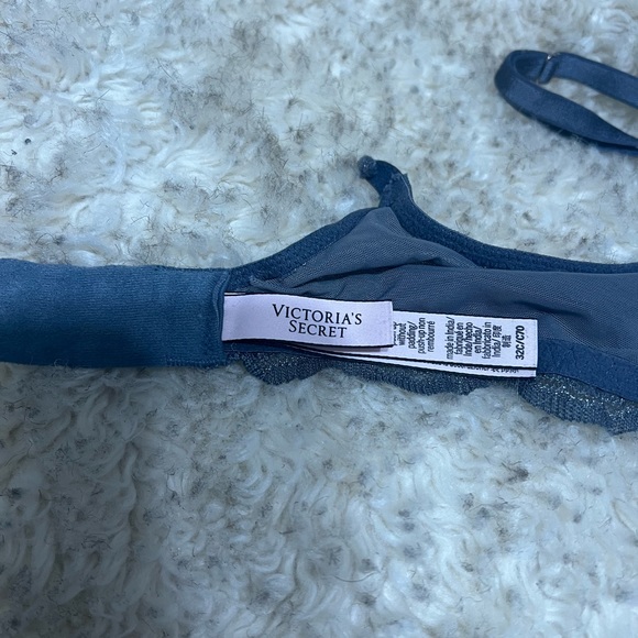 Sexy Victoria secret - Picture 2 of 2